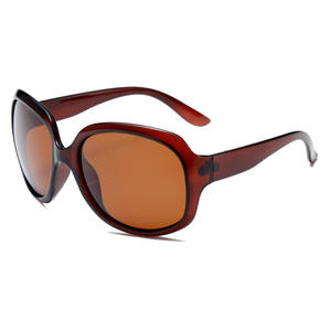 Gafas de sol polarizadas retro, modernas, lujosas y a la moda, con protección UV, para viajes, correr, conducir y actividades al aire libre. - Product Image 6