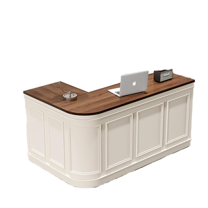 Comptoir commercial multifonctionnel en bois de style crème pour magasin de vêtements et petit bar - Product Image 1