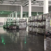 Kapalı Elektrikli Tuk Tuk Yolcu Üç Tekerlekli Bisikleti 72V 4500W Kapılı 3/4 Kişilik Yüksek Hızlı Taksi Ticari Taşımacılık İçin