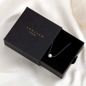 Caja de Regalo de Cartón Rígido de Lujo con Tapa Deslizante y Cinta para Joyería, Velas y Cosméticos - Product Image 1