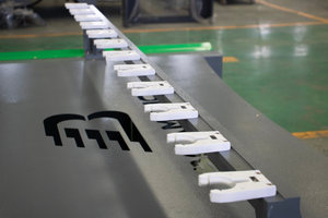 Routeur CNC avec 4ème axe rotatif pour meubles en bois, routeur CNC 4 axes avec pompe à huile entièrement automatique, facile à utiliser, fabrication industrielle - Product Image 3