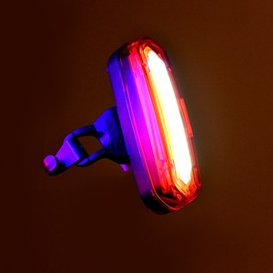 Feu arrière de vélo à LED rouge, rechargeable par USB, 4 modes, étanche IPX4, support en plastique pour la conduite nocturne - Product Image 2