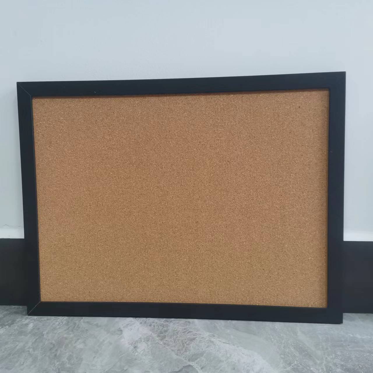 Papan Pemberitahuan Multi Ukuran Bingkai Hitam Kayu, Papan Pemberitahuan Gabus Papan 30*40Cm