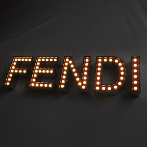 Tùy Chỉnh Thiết Kế Sáng Bóng Đèn Ánh Sáng Bảng Chữ Cái <span class=keywords><strong>Marquee</strong></span> Dấu Hiệu Kim Loại Không Thấm Nước Acrylic LED Chữ <span class=keywords><strong>Lightbox</strong></span> Dấu Hiệu Cho Cửa Hàng Bán Lẻ - Product Image 3