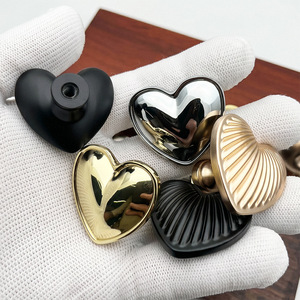 Poignée de meuble en forme de cœur Guifeng Hardware, en alliage de zinc, à trou unique, pour tiroir - Product Image 1