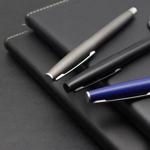 Bolígrafo Roller de Metal Negro Mate para Regalo - Bolígrafo Ejecutivo con Logotipo Personalizado para Promociones Empresariales y Regalos Corporativos - Product Image 2