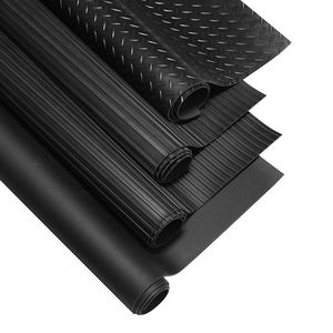 Suelo de Goma Resistente a Arañazos y Mordidas para Tiendas de Mascotas, Superficie Duradera con Dureza de 65 Shore, Ideal para Áreas de Juego y Alojamiento de Animales - Product Image 5