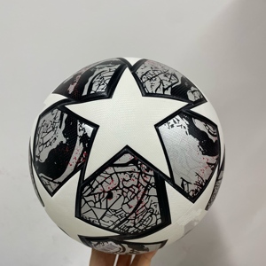 Ballon de football en PU économique personnalisé avec logo pour enfants, entraînement et promotion - Product Image 1