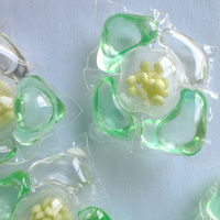Dosettes de lessive jetables écologiques 5 en 1 perles liquides de savon détergent de nettoyage pour vêtements de bébé produits de lavage OEM