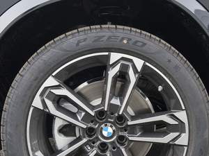 Crossover de luxe moderne : B-MW <span class=keywords><strong>X1</strong></span> |   Approuvé pour l'exportation |   Bien conservé |   <span class=keywords><strong>Prix</strong></span> compétitif - Product Image 4