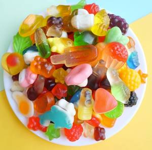 Vente en gros de collations chinoises exotiques populaires Tik Tok Bonbons aux fruits Confiture de bonbons Bouteille de cire de style gomme amusante Jouet Bonbons fruités - Product Image 5