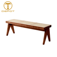 Chaises de restaurant en bois massif avec assise en rotin, design nouveau, structure en bois, pieds triangulaires stables