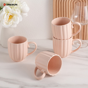 Service de table 16 pièces en grès céramique rose gaufré pour usage domestique avec kit de tasses, vaisselle portable de style américain - Product Image 5