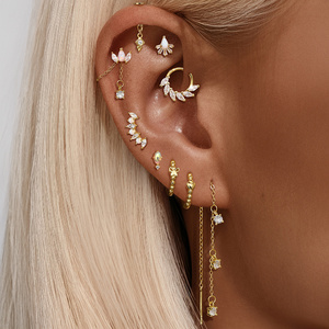 Pendientes de Plata 925 con Diamantes de Circonio, Diseño Plano, Joyería de Moda - Product Image 2