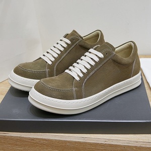 รองเท้าผ้าใบแบรนด์หรูคุณภาพระดับดีไซเนอร์ชั้นนำ หนังแกะแท้ ระบายอากาศได้ดี ดีไซน์เชือกผูก พื้นหนา รุ่น Rick - Product Image 5