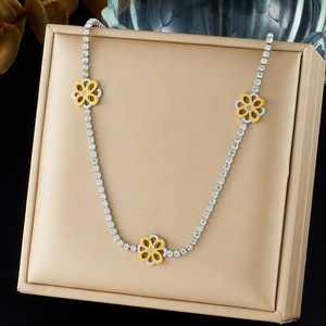 European American Fashion Full Diamond Stainless Steel Necklace With Gold Plated Silver Flower Design For Everyday Wear - Product Image 1