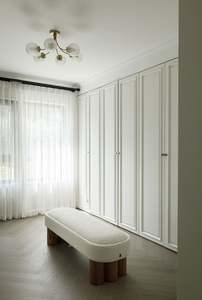 Armoire/Placard sur mesure contemporain avec portes coulissantes en bois massif - Product Image 4