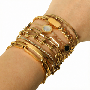 Brazalete de Cadena con Eslabones Geométricos Minimalistas Chapado en Oro de 18K para Mujer, con Diamantes, para Uso Diario y Ocasiones de Regalo - Product Image 1