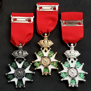Médaille <span class=keywords><strong>de</strong></span> la Légion d'usine <span class=keywords><strong>de</strong></span> 21 ans, Médaille <span class=keywords><strong>de</strong></span> l'<span class=keywords><strong>Empereur</strong></span> Napoléon, Médaille <span class=keywords><strong>de</strong></span> Chevalier Supérieur, Matériau en alliage d'or spécial, Conception <span class=keywords><strong>de</strong></span> logo spécial - Product Image 2
