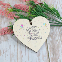 Pendentif coeur d'amour en bois personnalisé découpé au laser et cadeau créatif de travail d'impression UV