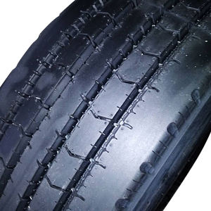 Pneus de camion Zc- 7.5R16 8.25R16 245/70R17.5 CR970A Nouveau motif à nervures droites simplifiées améliorant les performances - Product Image 3