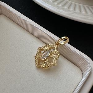 Colgante de Plata de Ley S925 con Patrón Retro, Estilo Europeo Americano Simple con Diamante, Amuleto Lateral de Moda - Product Image 4