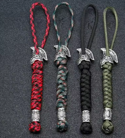 Porte-clés en corde paracorde de survie en plein air avec perle runique viking, bijou guerrier spartiate fait main, pour clé de voiture et couteau