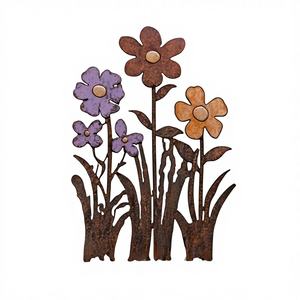 Estacas de Jardín de Hierro y Aluminio Hechas a Mano con un Diseño Hermoso, Tema de Hadas, Añaden un Toque Artístico e Interés Visual a Cualquier Patio Trasero, Césped o Terraza - Product Image 1