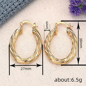Orecchini a Cerchio Dorati E4448 Placcati in Oro 22k Classici da Donna per Uso Quotidiano - Product Image 5
