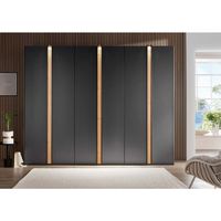 Walk-In Closet, espace de rangement spacieux et design de luxe