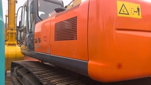Excavatrice hydraulique Hitachi ZX240 d'occasion, 24 tonnes, importée du Japon, moteur Isuzu, soupapes Kawasaki, capacité de la benne de 1,4 m³ - Product Image 6