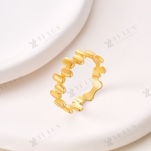Anillo <span class=keywords><strong>de</strong></span> Plata <span class=keywords><strong>de</strong></span> Ley S925 con Diseño Geométrico Irregular Chapado en <span class=keywords><strong>Oro</strong></span>, Diseño Minimalista Único <span class=keywords><strong>de</strong></span> YILUN - Product Image 2