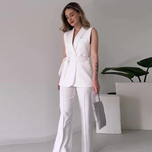 <span class=keywords><strong>Abbigliamento</strong></span> Femminile Elegante e Casual alla Moda - Product Image 1