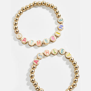 Lateefah Kişiselleştirilmiş Renkli Boncuklu İsim Harfli Bileklik CE Sertifikalı Sevgililer Günü Anneler Günü Hediyesi - Product Image 1