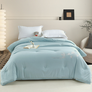 <strong>Continental</strong> <strong>Quilt</strong> by Single Needle Quilting Machine Hotel Bedroom Use Duvet <strong>Quilt</strong> Microfiber Comforter - Product Image 2