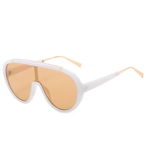 Liquidation Lunettes de soleil une pièce à grand <span class=keywords><strong>cadre</strong></span> 2085 Lunettes de soleil pour femmes européennes et américaines Lunettes de soleil à la mode transfrontalières - Product Image 5