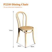 Chaise de salle à manger P2210 en bois massif, style français vintage, avec dossier incurvé et assise en rotin tressé, idéale pour hôtel, salle à manger, cour.