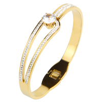 Bracelet en acier inoxydable plaqué or à quatre pièces, design trèfle à quatre feuilles, luxe léger, classique, bracelet superposé pour femme, anniversaire