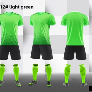 Ensemble d'uniformes de football professionnels Dry Fit pour hommes – Maillot de football haute performance, tenue d'entraînement athlétique, maillot de match léger - Product Image 2