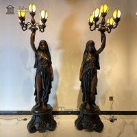 Lámpara con Escultura de Figura Femenina de Bronce de Tamaño Real TREVI |   Lámpara de Pie Clásica Estilo Diosa para Vestíbulo de Hotel y Villa