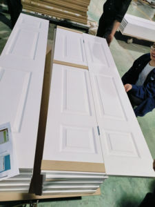 Morden 30 \ "x 80 \" cửa gấp hai lớp sơn lót màu trắng hiện đại với thiết kế tổ ong được đúc từ MDF để sử dụng tại nhà - Product Image 4