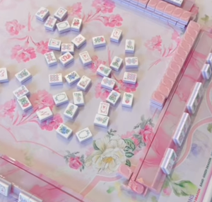 Originale LoveShackFancy X OhMMahjong Sorbet Garden, Tessere Mahjong LoveShackFancy Coquette - Product Image 1