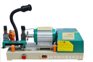 Máquinas <span class=keywords><strong>de</strong></span> Corte <span class=keywords><strong>de</strong></span> Llaves Usadas a Buen <span class=keywords><strong>Precio</strong></span>, Máquina <span class=keywords><strong>de</strong></span> Corte <span class=keywords><strong>de</strong></span> Llaves Horizontal Defu para Cerrajeros, Duplicadora <span class=keywords><strong>de</strong></span> Llaves 268B - Product Image 4