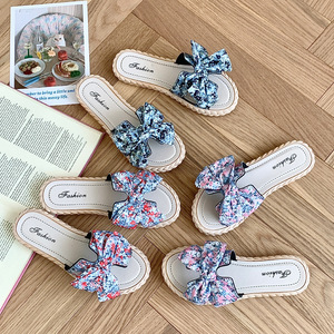 Pantuflas de gamuza suave de alta gama, aptas para uso en interiores y exteriores, pantuflas de invierno para mujer, cómodas y afelpadas, con función antideslizante. - Product Image 1