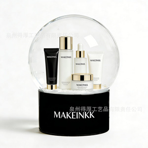 Set de Regalo para el Cuidado de la Piel MAKEINKK, Diseño de Bola de Nieve de Cristal, Regalo de Belleza Personalizado VIP, Decoraciones Navideñas - Product Image 1
