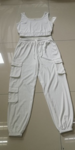 Completo Sportivo Personalizzato a Due Pezzi <span class=keywords><strong>con</strong></span> Top Corto e <span class=keywords><strong>Pantaloni</strong></span> Jogger <span class=keywords><strong>con</strong></span> <span class=keywords><strong>Tasche</strong></span> per Donna - Product Image 3