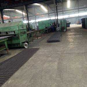 Grille en acier galvanisé soudé de qualité industrielle avec options en acier inoxydable, anti-corrosion, durable pour une utilisation en génie civil général - Product Image 2