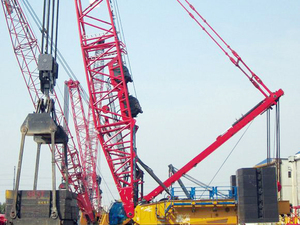 מנוף זחלילי הידראולי 600 טון SCC6000A עם מנוע, תיבת הילוכים ומשאבה - מבוקש מאוד - Product Image 3