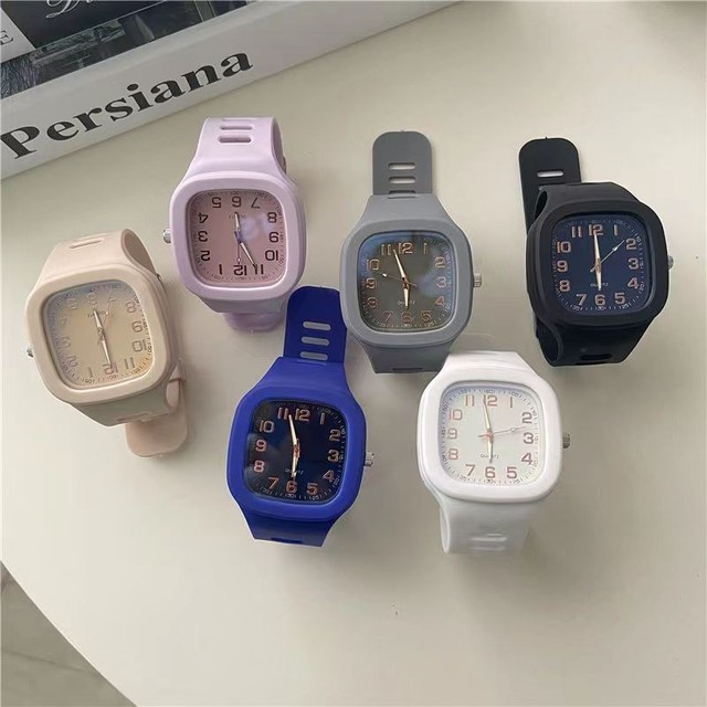 2025 Luxury Colorful Silicone Rubber Watch Women Men Sport Watch Style Simple Student Children Quartz Watch