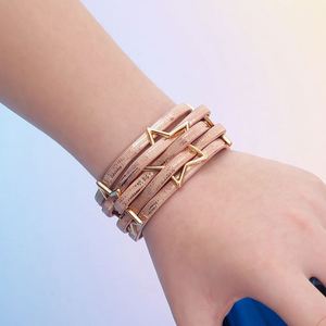 Fermoir à boucle en cuir, production interne, incrustation de strass, cadeau de fête pour femme, sensation de qualité supérieure - Product Image 4